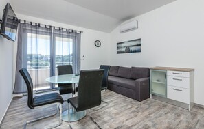 Dining - Stunning apartment in Split with WiFi (Split)
