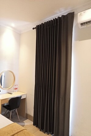 Rom – deluxe | Sengetøy av topp kvalitet, skrivebord og wi-fi (inkludert)