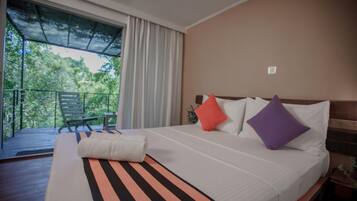 1 habitación, escritorio y sistema de insonorización