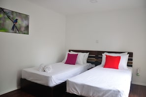 1 Schlafzimmer, Schreibtisch, schallisolierte Zimmer, Zustellbetten