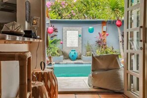 Comfort Villa, 3 Bedrooms | Living area