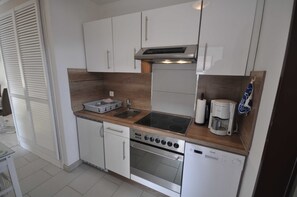 Køleskab, mikrobølgeovn, ovn, opvaskemaskine