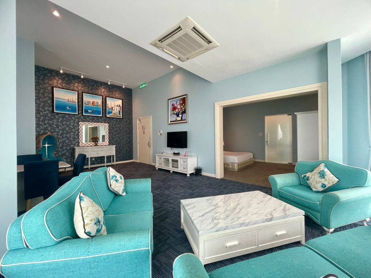 Suite – premium | Oppholdsområde | Smart-TV