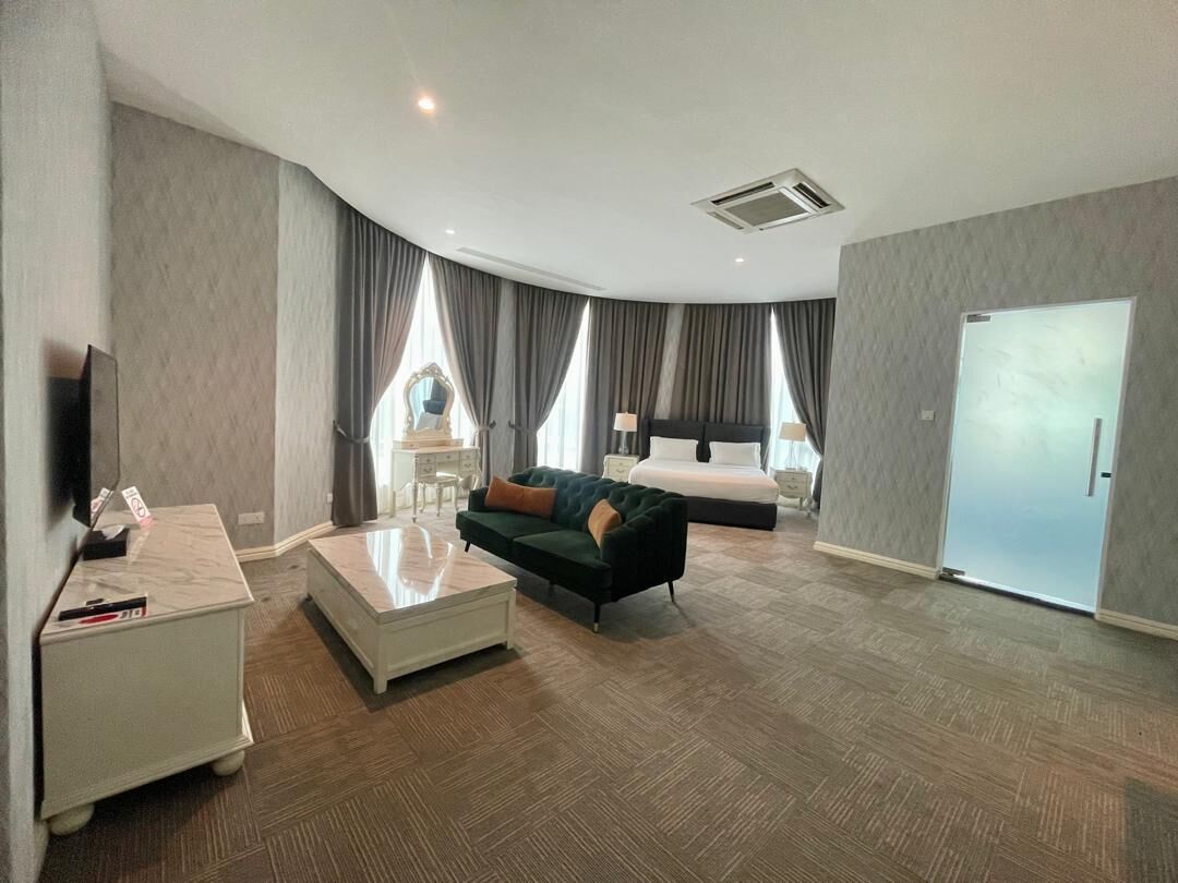 Exclusive Room, 1 King Bed, Mountain View