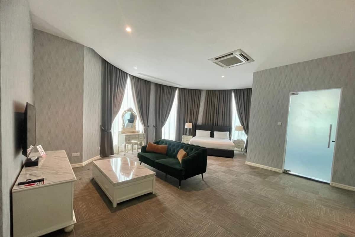 Exclusive Room, 1 King Bed, Mountain View