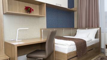 1 bedroom, premium bedding, individually furnished, desk