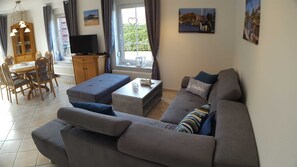 Unclassified image, 4 of 20, button