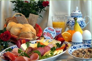 Petit déjeuner servi en supplément