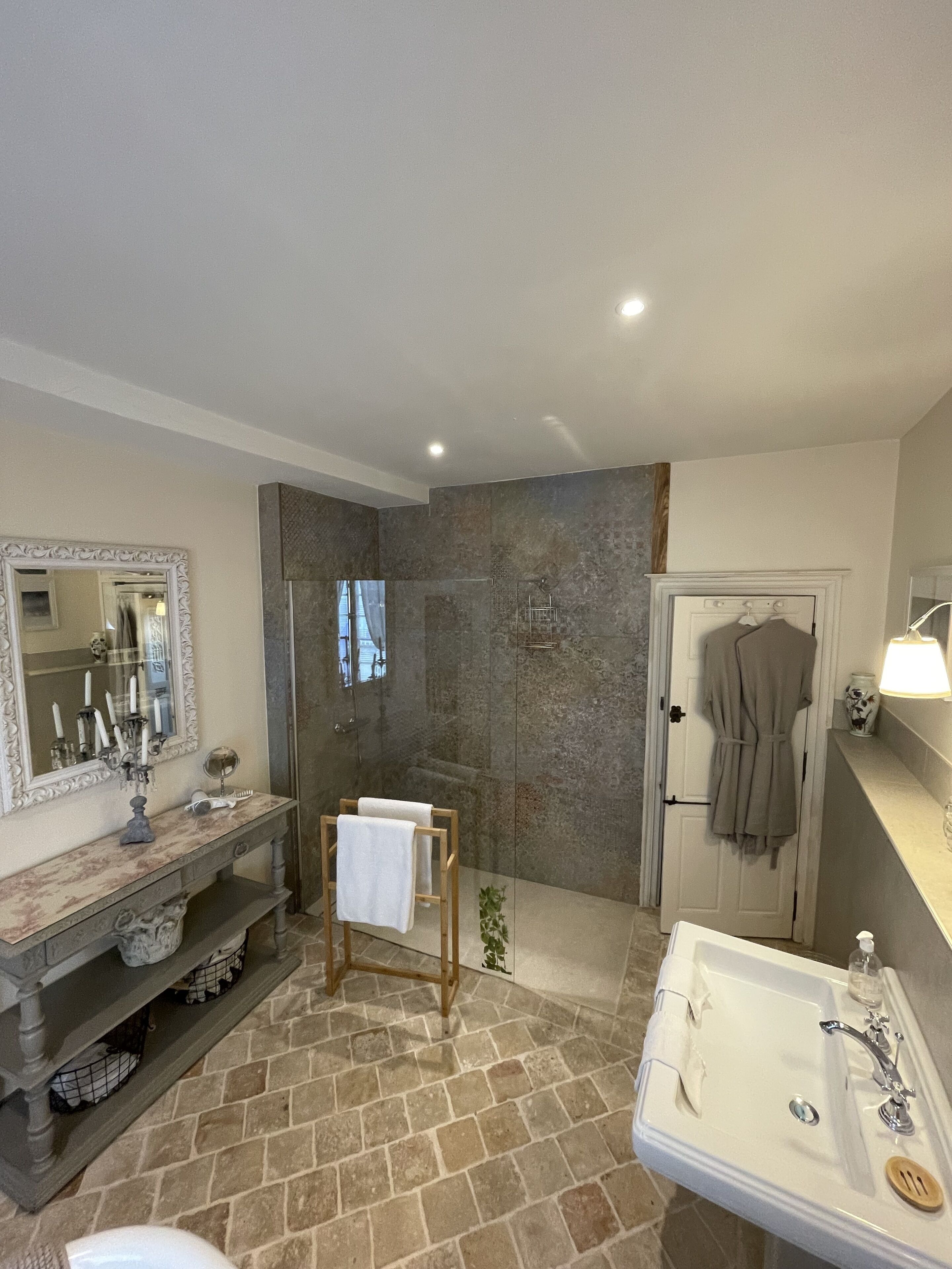 City Double Room | Bathroom