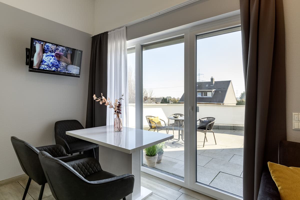 Junior suite, 2 slaapkamers | Italiaanse Frette-lakens, luxe beddengoed, Select Comfort-bedden