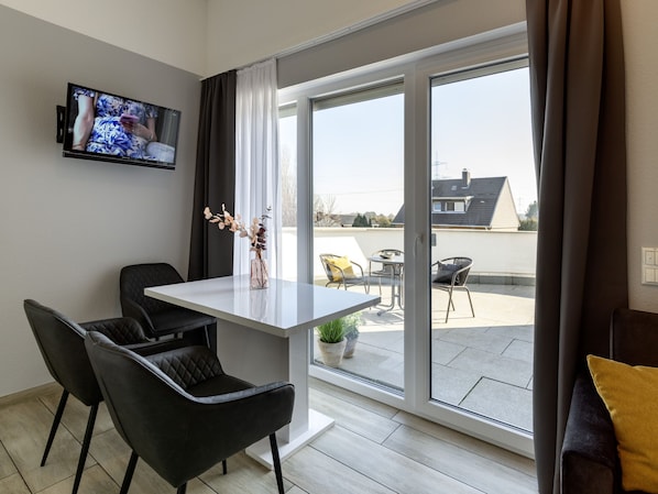 Junior-Suite, 2 Schlafzimmer | Italienische Bettbezüge von Frette, hochwertige Bettwaren