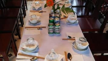 Breakfast, lunch, dinner served; local cuisine