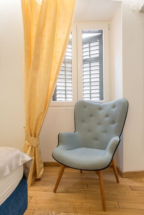 غرفة ديلوكس مزدوجة أو بسريرين منفصلين - منظر للمدينة | 1 غرفة نوم وأغطية فراش متميزة وميني بار وخزنة داخل الغرفة