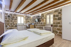 Studio Apartment Annex building | 1 quarto, roupas de cama premium, frigobar, cofres nos quartos