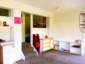 Apartment, 2 Bedrooms | Room amenity
