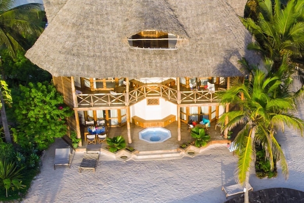 Villa Luxe, 4 chambres, vue océan, en front de plage