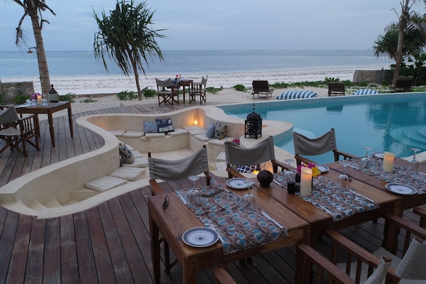 Outdoor pool, sun loungers