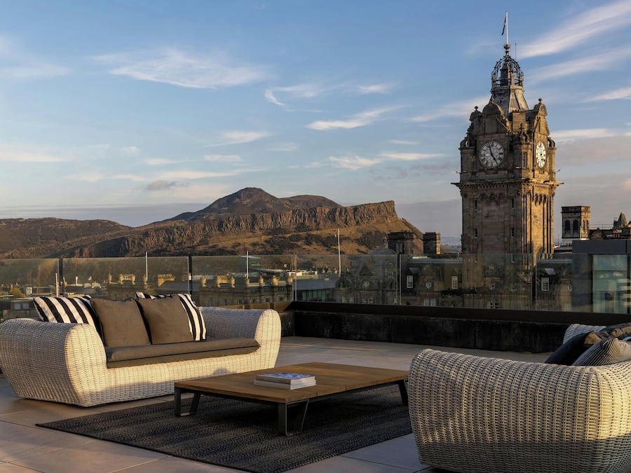 Premium bedding, in-room safe, desk, iron/ironing board