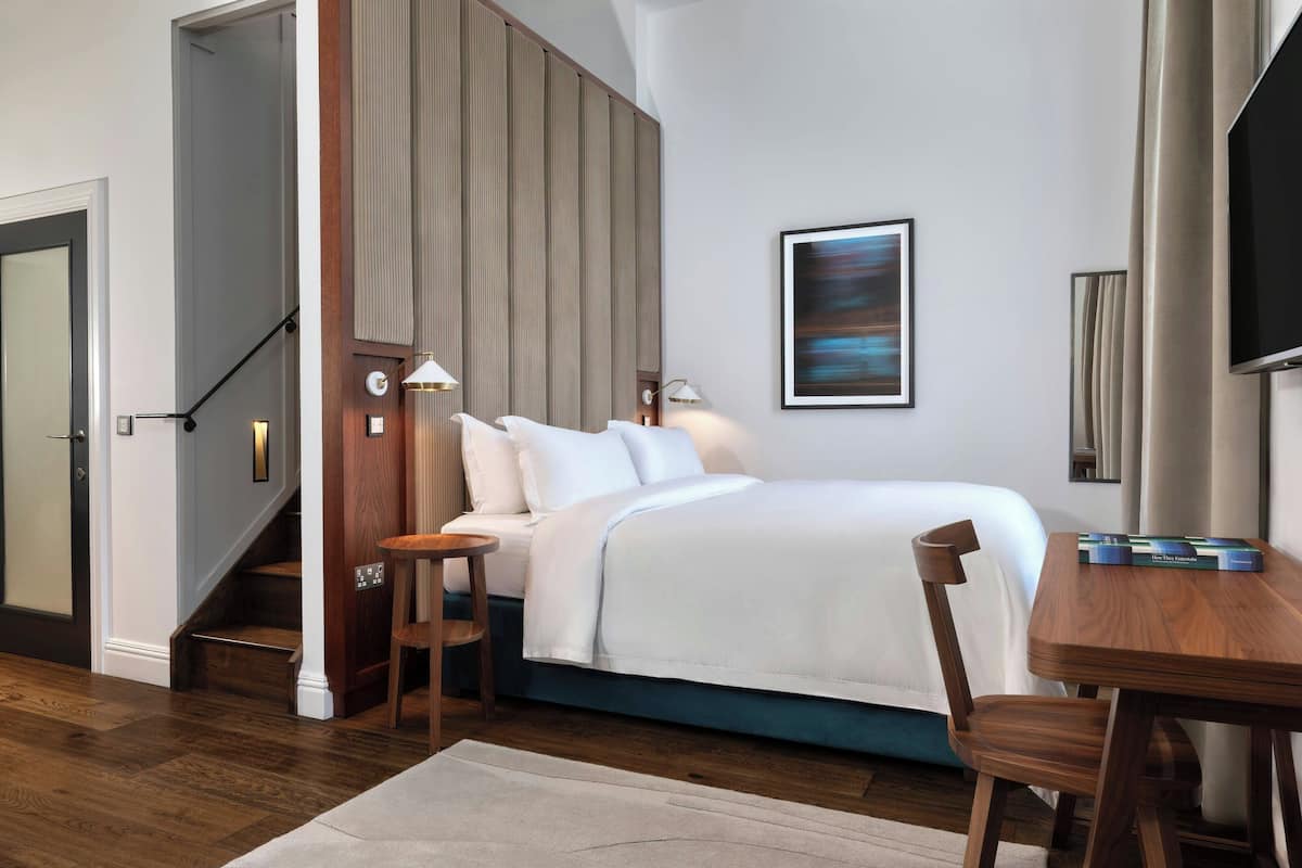 Family Suite, 1 King Bed