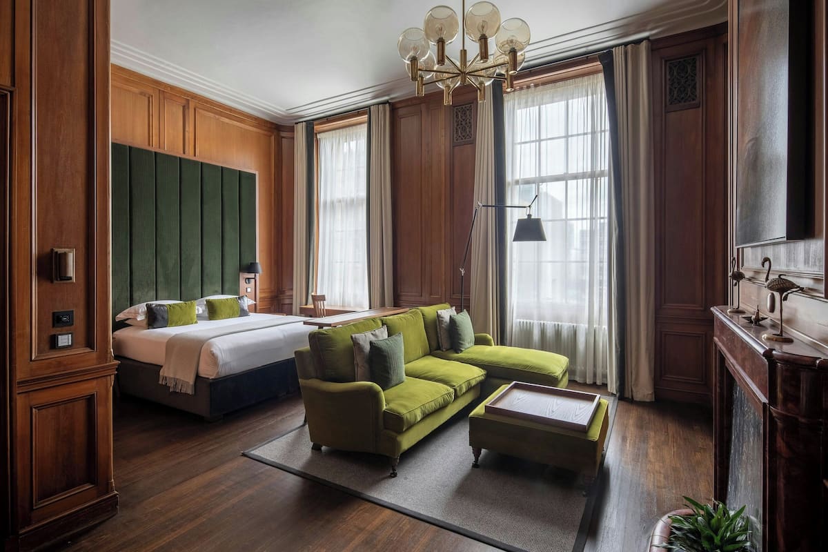Family Suite, 1 King Bed, Non Smoking, City View