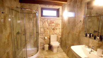 Villa, 3 Bedrooms, Private Pool | Bathroom | Shower, free toiletries, hair dryer, towels