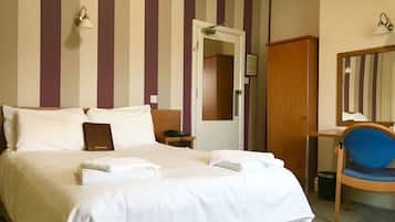Double Room | In-room safe, desk, free WiFi, bed sheets