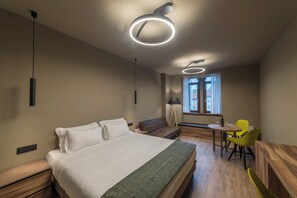 Double Room, Private Bathroom, City View (Large) | Premium bedding, down comforters, pillowtop beds, minibar - 9 Stanze Boutique Rooms (Trieste)
