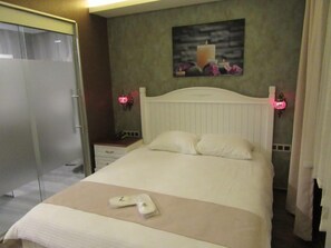 In-room safe, iron/ironing board, free WiFi - Trilye Kaplan Hotel (Mudanya)