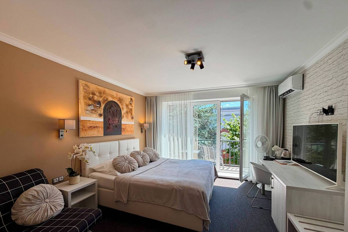 Superior Triple Room, Terrace | Select Comfort beds, minibar, in-room safe, desk
