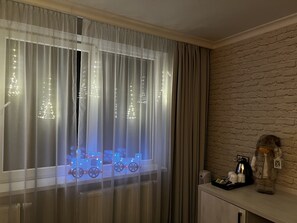 Select Comfort beds, minibar, in-room safe, desk