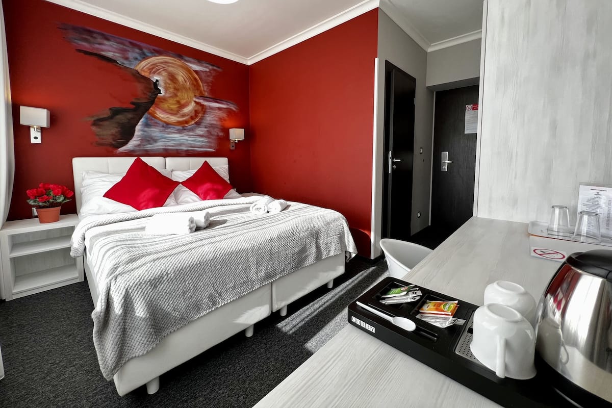 Camera Classic con letto matrimoniale o 2 letti singoli | Materassi Select Comfort, minibar, una cassaforte in camera