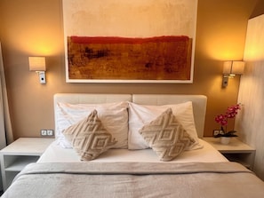 Classic Double or Twin Room | Select Comfort beds, minibar, in-room safe, desk
