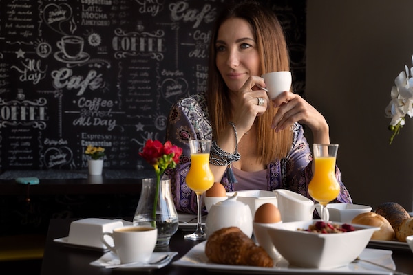 Free daily buffet breakfast