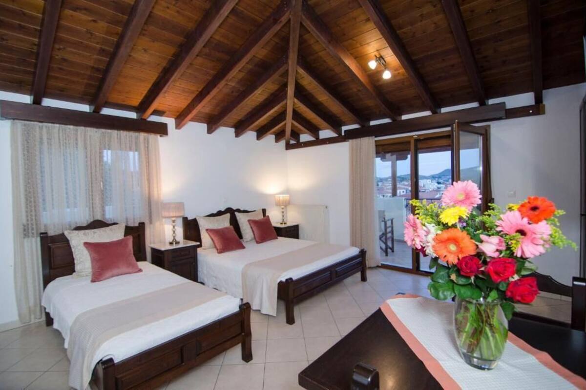 Apartamento, 2 quartos | Quartos à prova de som, berços grátis, Wi-Fi de cortesia, roupa de cama