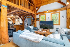 Smart-TV, peis, videospill og DVD-spiller