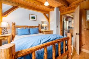 5 bedrooms, iron/ironing board, free WiFi, bed sheets