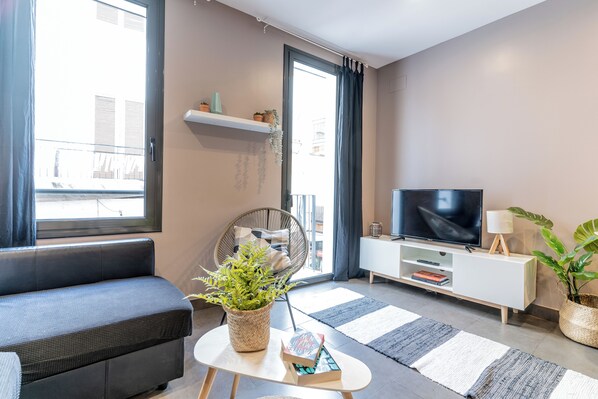 Deluxe Apartment, 1 Bedroom, Private Pool, Garden View | Living area | Flat-screen TV