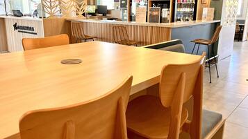 Mittagessen und Abendessen