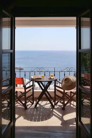 Balcony. Yalis Hotel