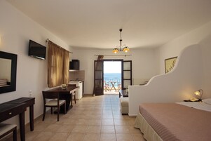 Junior Studio Suite, Sea View | 1 bedroom, premium bedding, in-room safe, desk