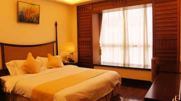 Minibar, in-room safe, desk, blackout curtains