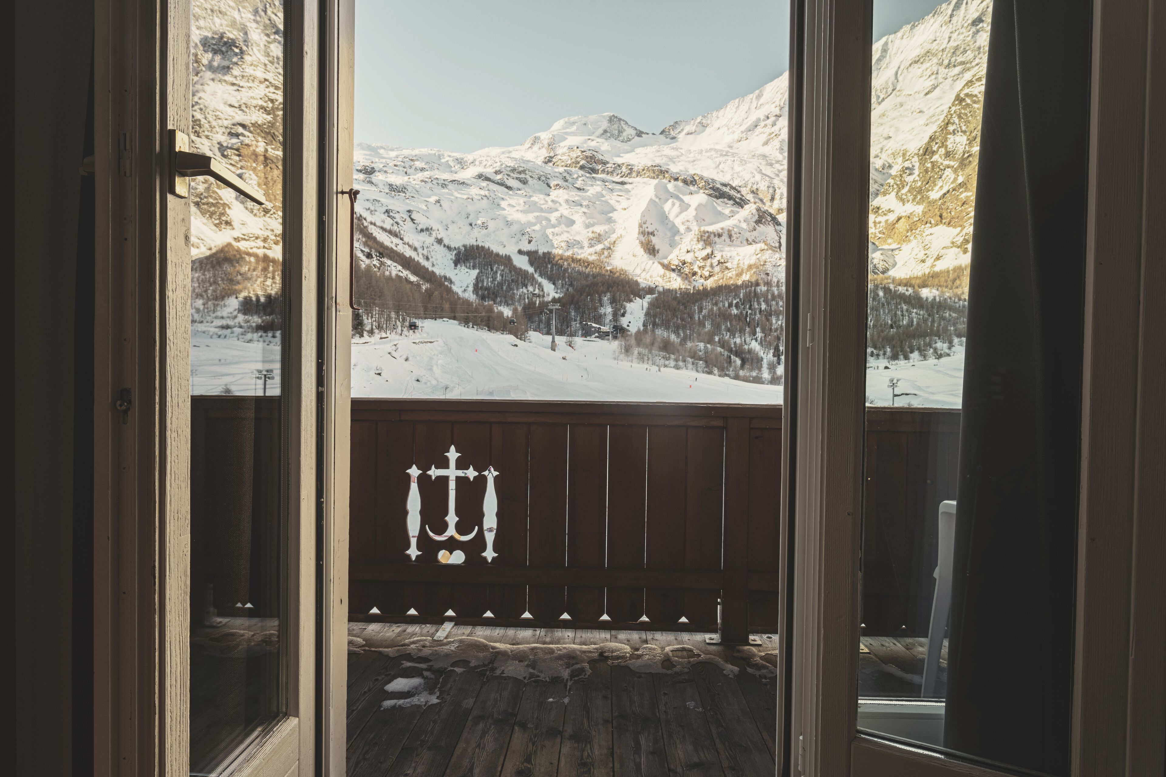 Coffres-forts dans les chambres, bureau, Wi-Fi gratuit, draps fournis