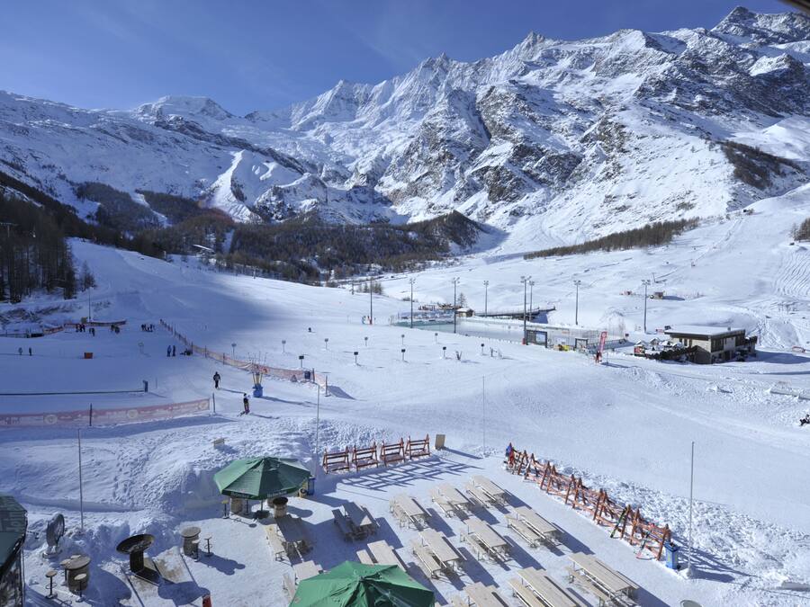 Habitación individual, vistas a la montaña | Instalaciones deportivas