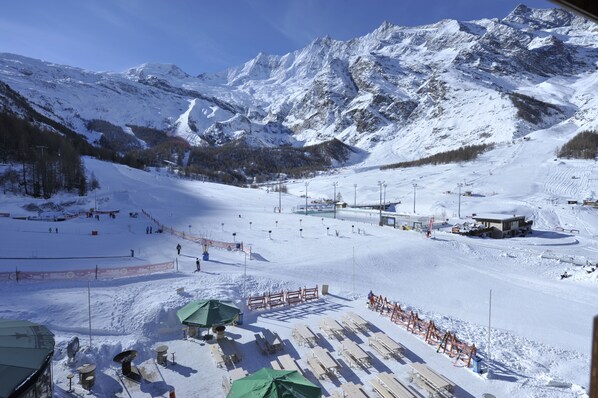 Quarto solteiro, vista para a montanha | Instalações esportivas