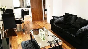 Flat-screen TV - Lincoln plaza (London)