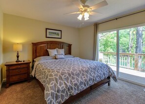 9 chambres, lit parapluie, Wi-Fi gratuit, draps fournis