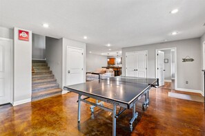 Games room - Fall Special! 4+nights @ 15% off  | 9BR/9BA Private Dock + Hot Tub | Quiet Cove (LaFollette)