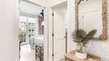 2 bedrooms, iron/ironing board, internet, bed sheets