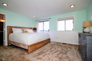4 bedrooms, iron/ironing board, travel cot, free WiFi