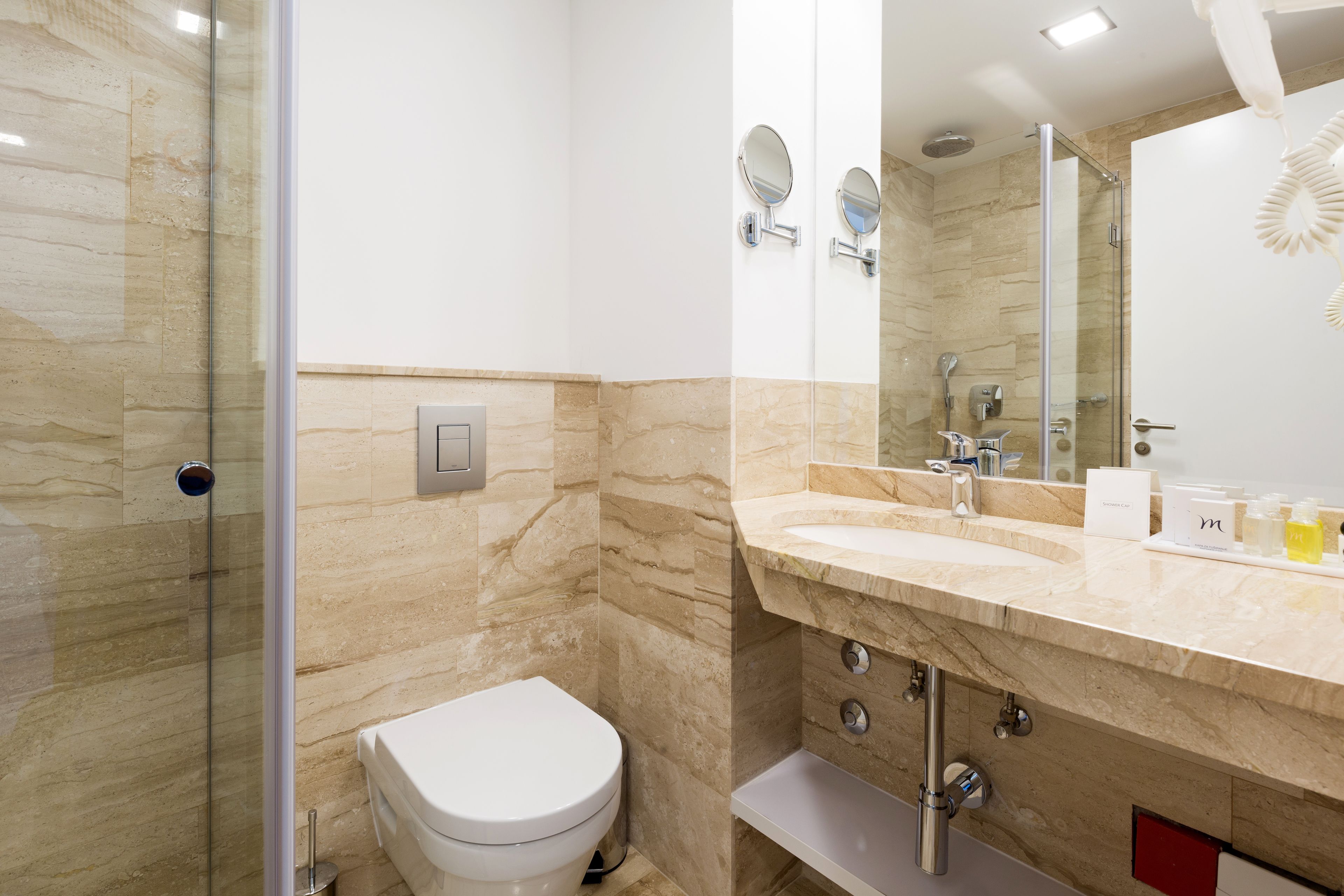 double room, 1 queen bed | bathroom | shower, free toiletries, hair dryer, towels